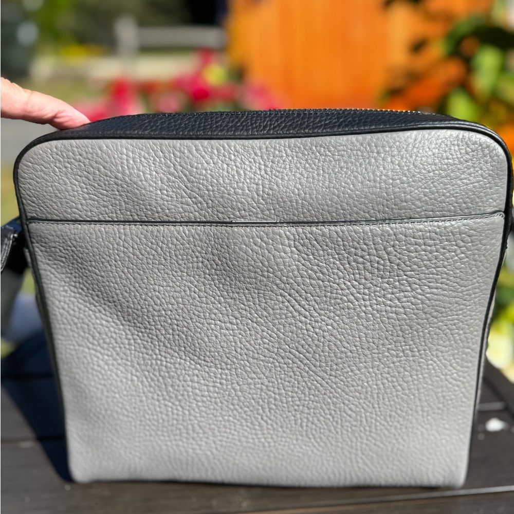 Stylish Coach Gray and Black Unisex Bag - Picture 2 of 7